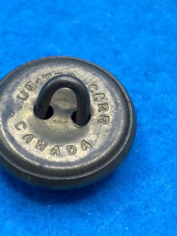 1920-1953 Button General Service small button marked United Carr