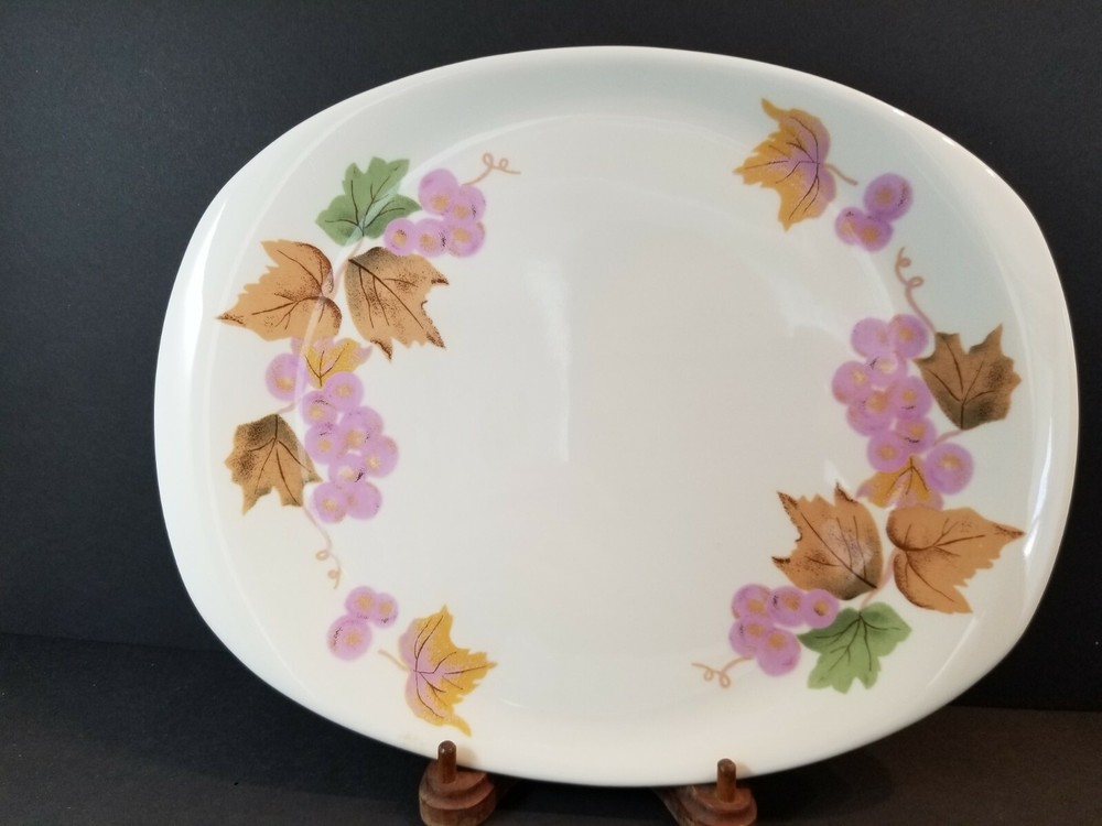 Grapes By Iroquois 13" Serving Platter