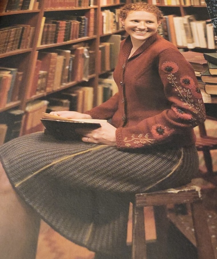 CV2 INTERWEAVE KNITS MAGAZINE, WINTER 2004