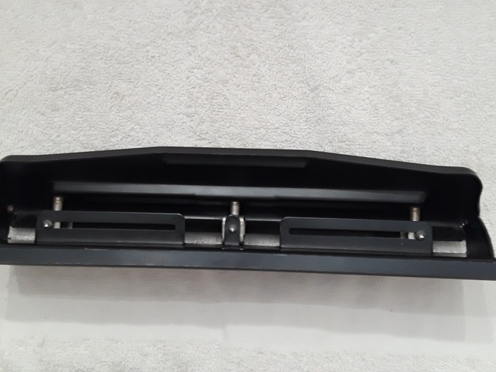 Corner Office 2 or 3 Hole Punch - Adjustable