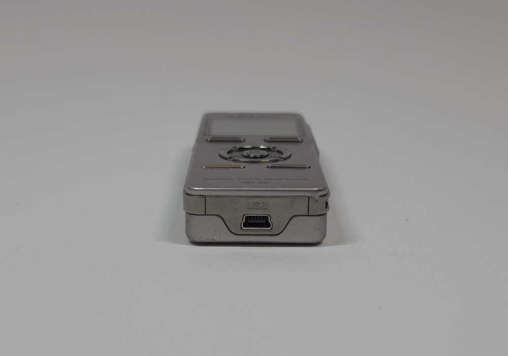 Olympus Digital Voice Recorder DM-420 Silver Tested