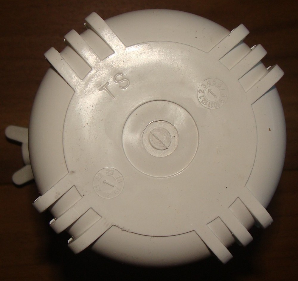 NIB, Smalltongue Water Heater Cleaning Tool Water Heater Descaler 4″ Interface