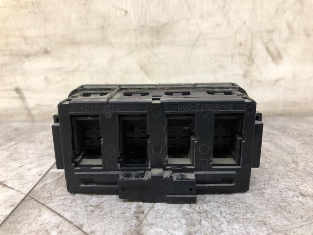 2008-2021 Freightliner CASCADIA SWITCH Dash Panel - Used