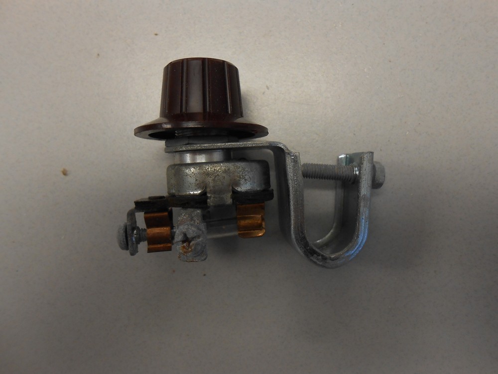 P & D ELECTRICAL FOGLIGHT SWITCH SF-32
