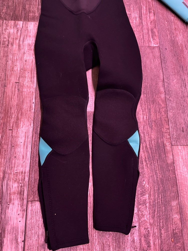 oneill wetsuit Size 10