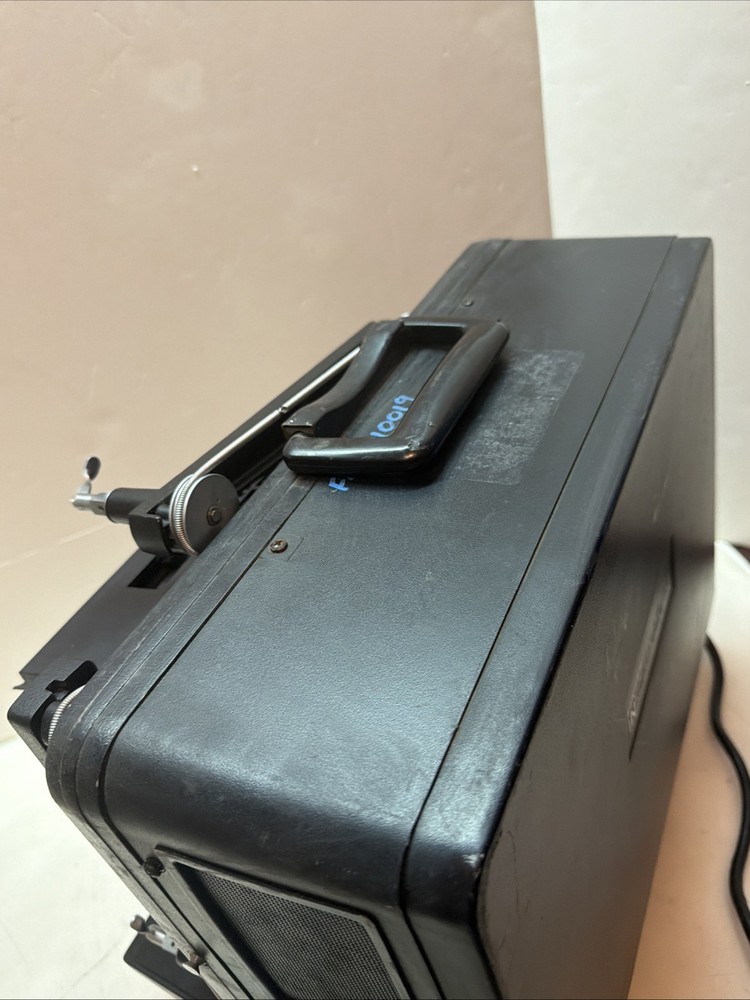 Vintage Singer Instaload/XL16MM Projector 2220 Tested.