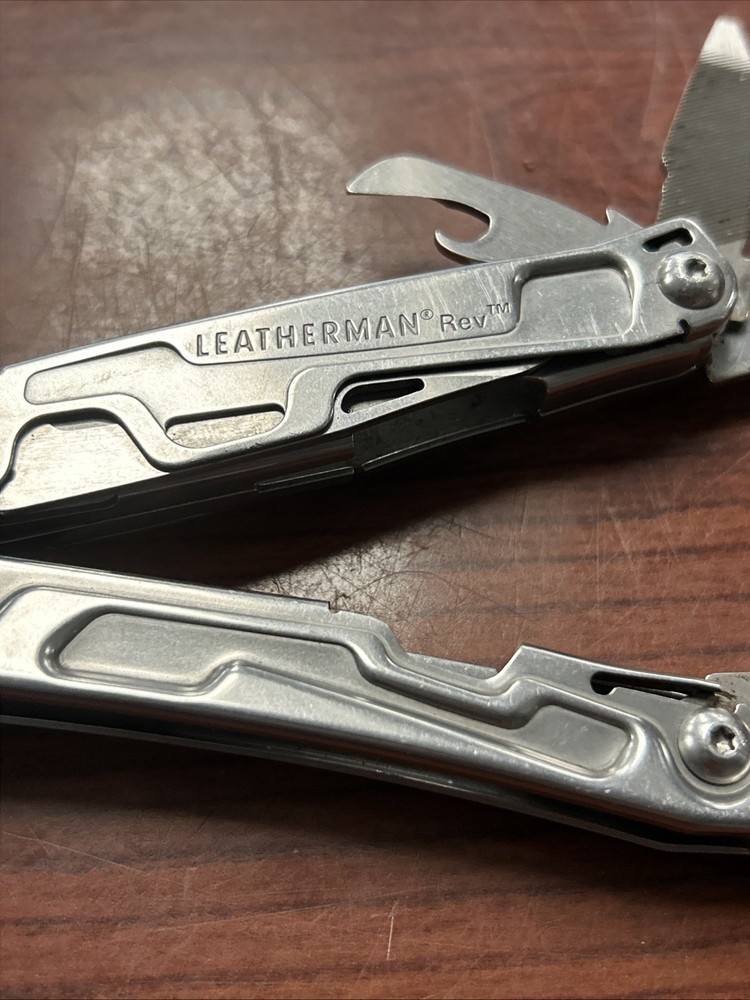 Leatherman Rev 3.8" Multi-Tool, Stainless
