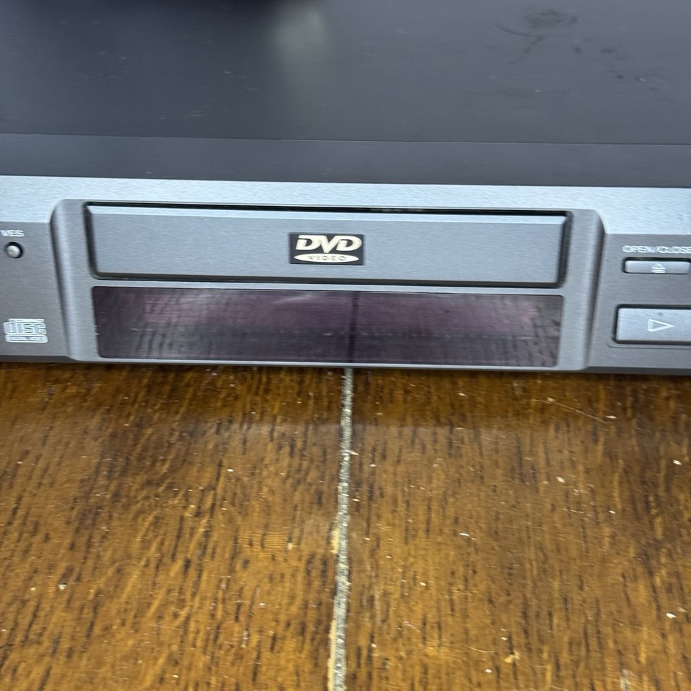 SONY DVD/CD Player DVPS - 350 Digital Doby Component Video Output