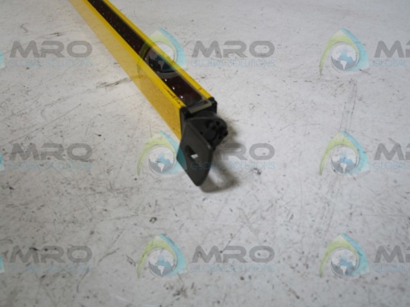 STI MC4220XE LIGHT CURTAIN TRANSMITTER NSNP