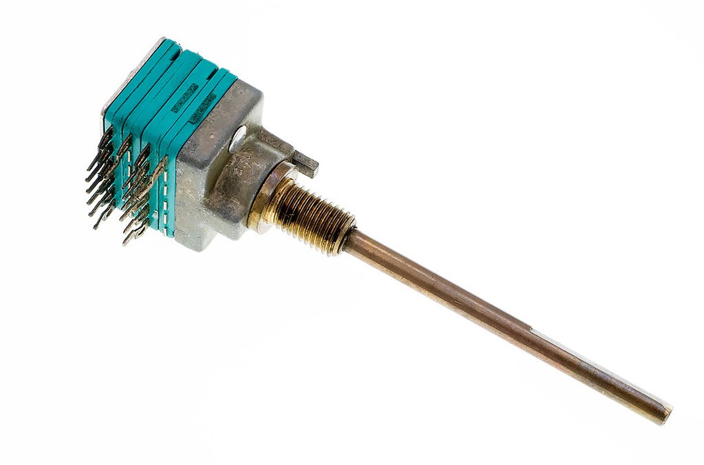 Stackpole 2592937020 2 Pole/4 Position Rotary Switch PCB Mount .100" spacing NOS