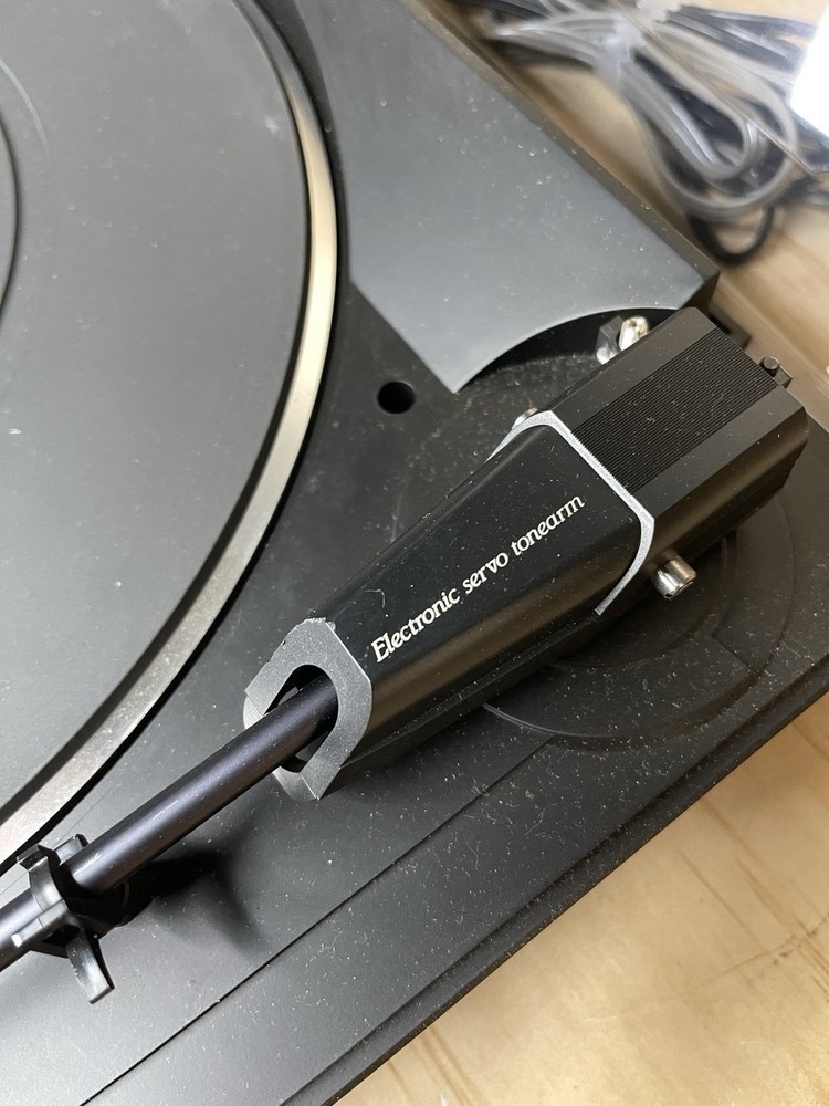 Denon DP-7F Direct Drive Fully Automatic Turntable w Manual Box