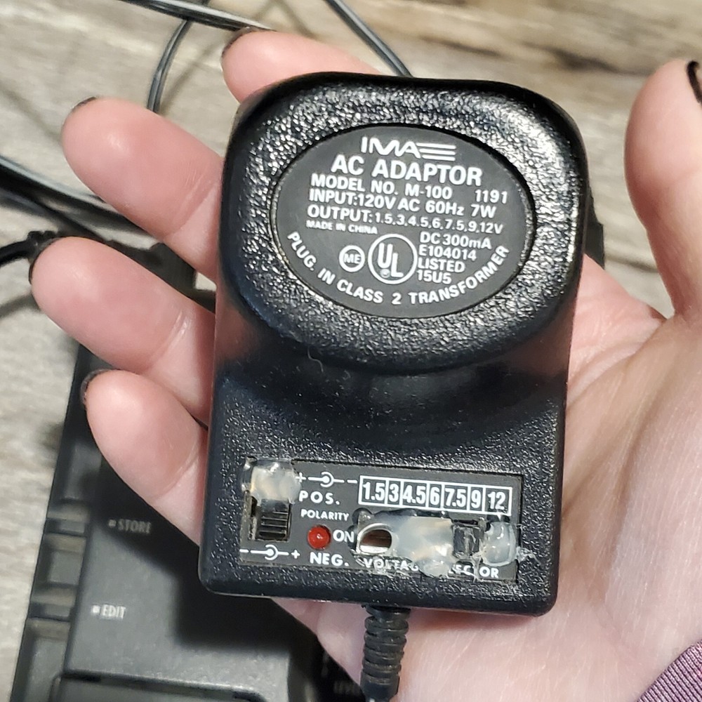 ZOOM 505 Multi Processor Pedal Compact Guitar Effector Japan w Cords Powers on