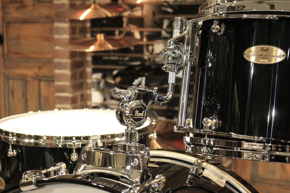 Pearl Reference One 3pcs Piano Black Drum Set (13-18-24) - New!