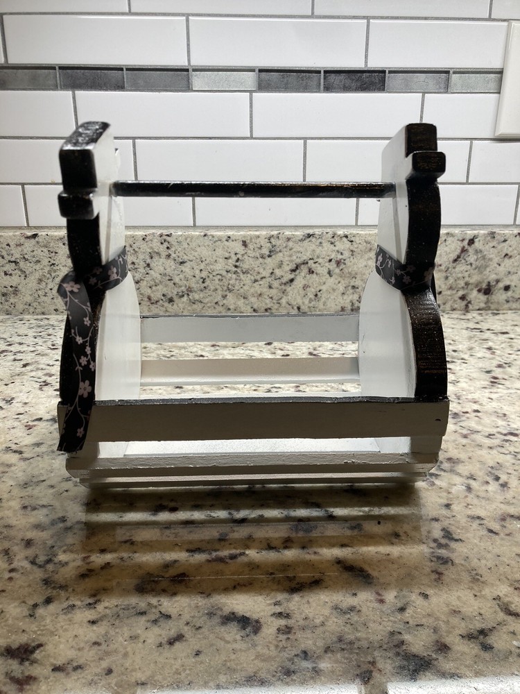 Silhouetted Hand - Crafted Snowman Basket