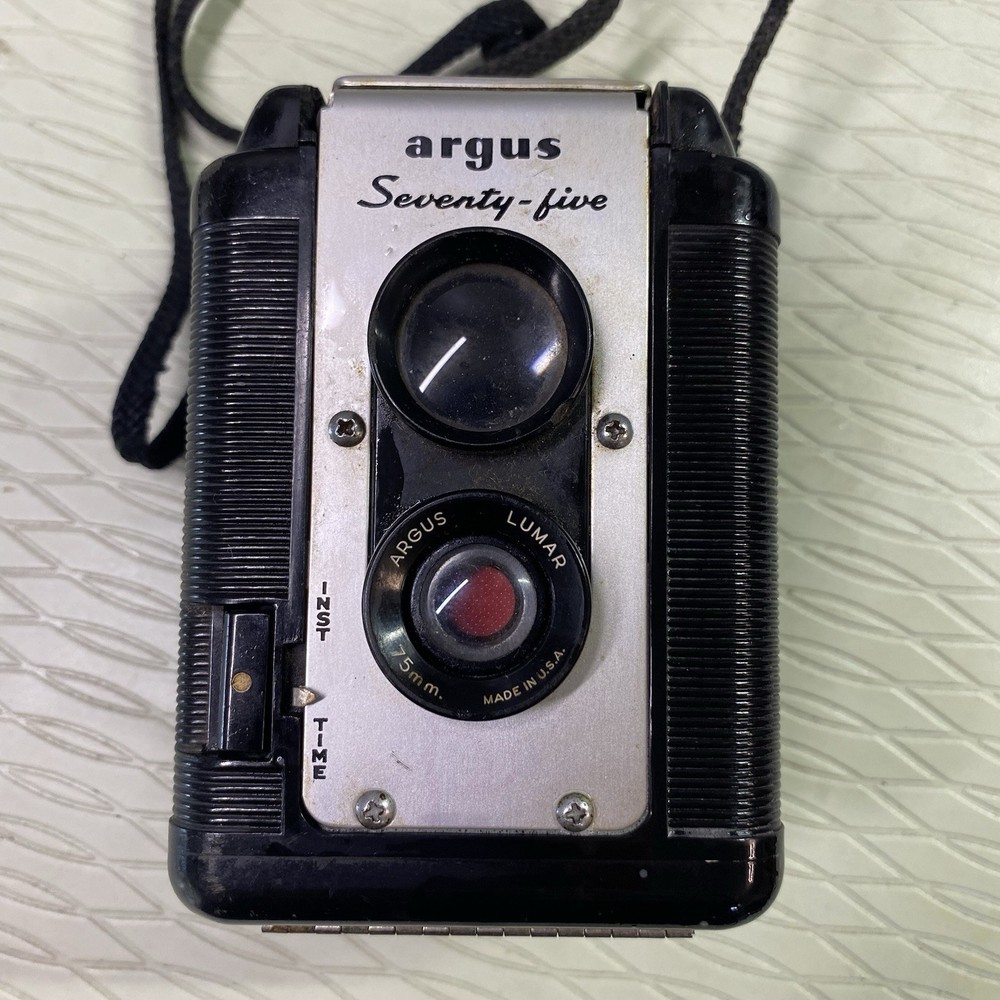 Vintage Argus Argoflex Camera 75 Seventy Five Lumar *UNTESTED*