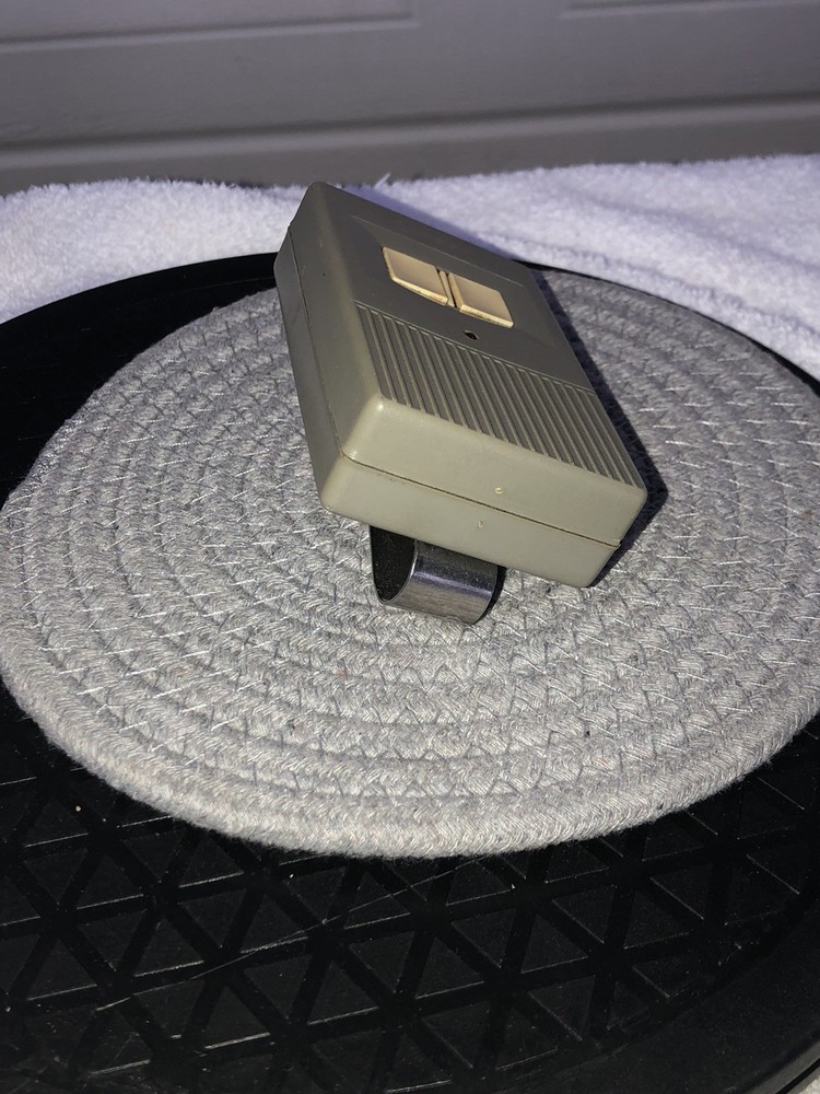 Vtg Linear Mega Code MCT-2 2-Ch Visor Remote DNT00084 Untested Ex (flat ship)