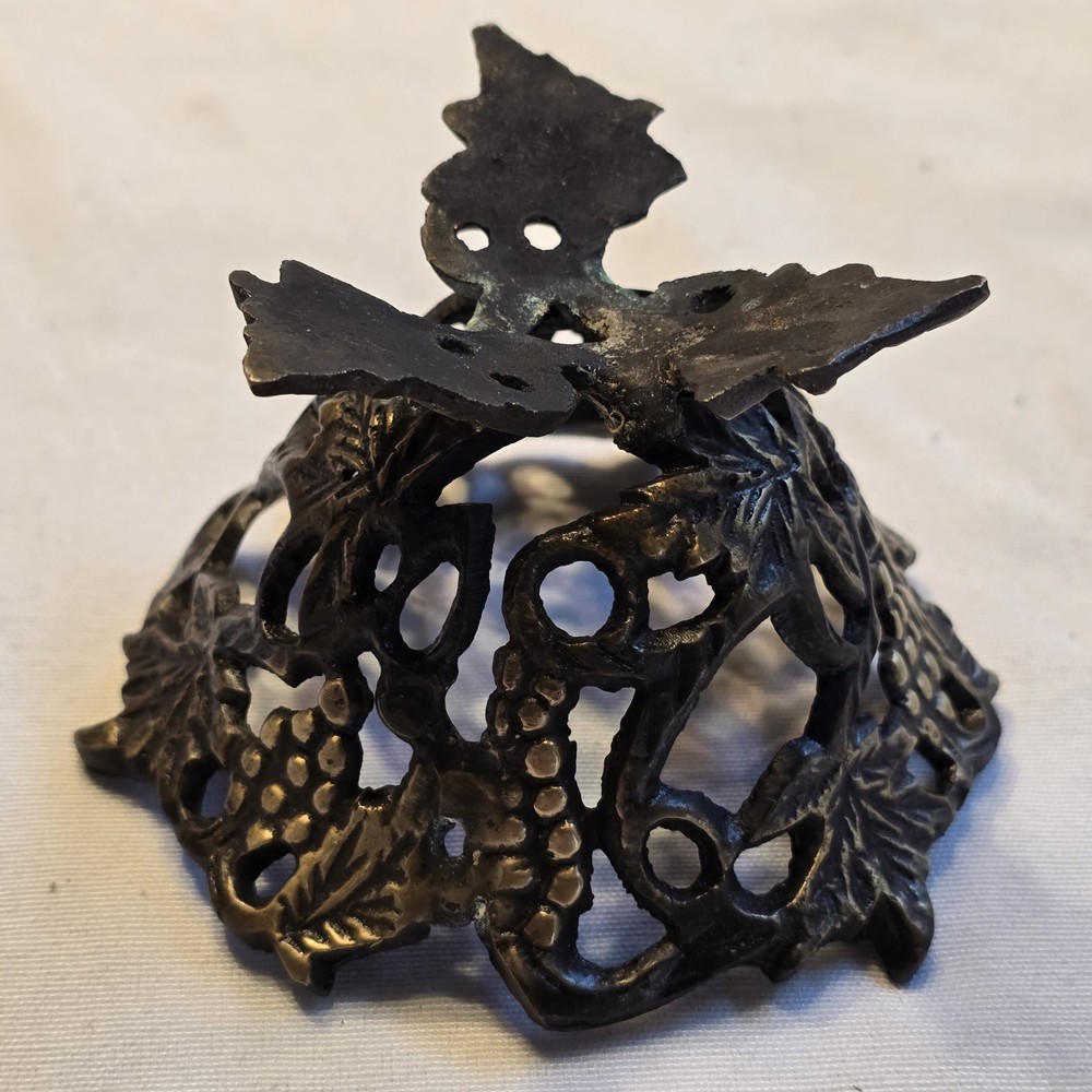 Vintage Cast Iron Grapevine Bowl Openwork Footed Grape Leaf Nut Dish 4.25”