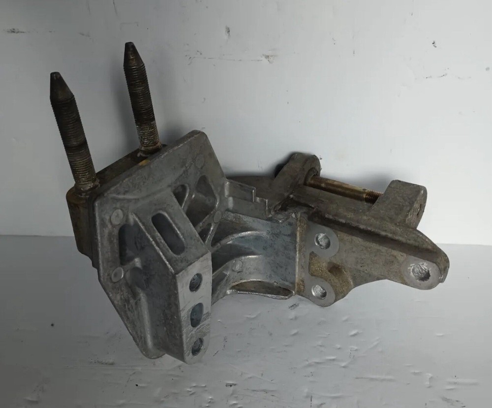 01-05 Honda Civic Engine Motor post Mount Bracket Timing Side Alternator