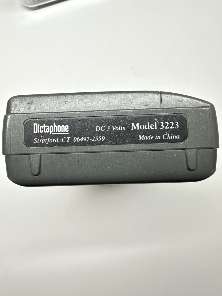 Dictaphone Microcassette Portable Recorder Voice Processor - Model 3223