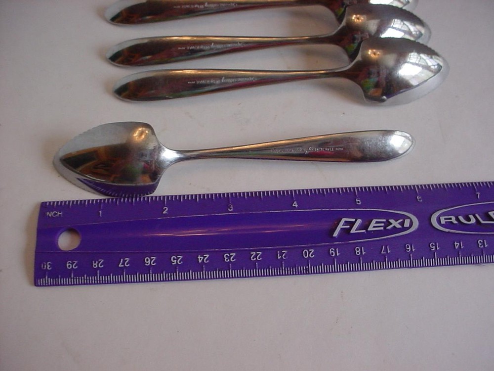 (8) Fruit / grapefruit spoons in the Cascade pattern Towle Supreme Stainless