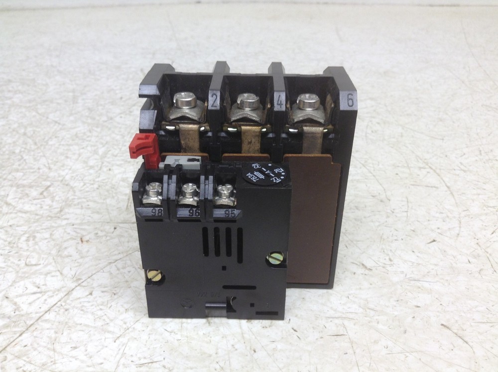 AEG Modicon B67 Overload Relay 22-32 Amp B 67 New