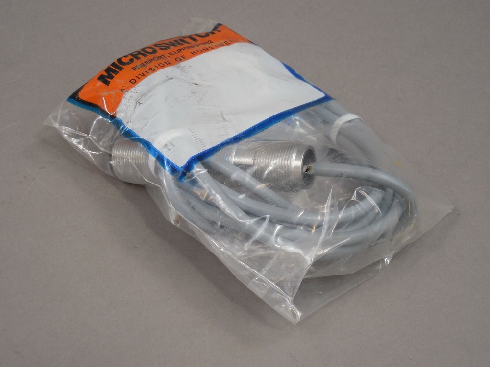 MicroSwitch Inductive Proximity Sensor FYBC5E1-2