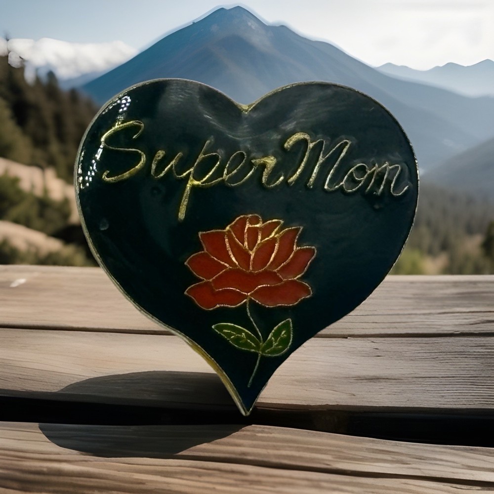 SUPER MOM LAPEL PIN NEW