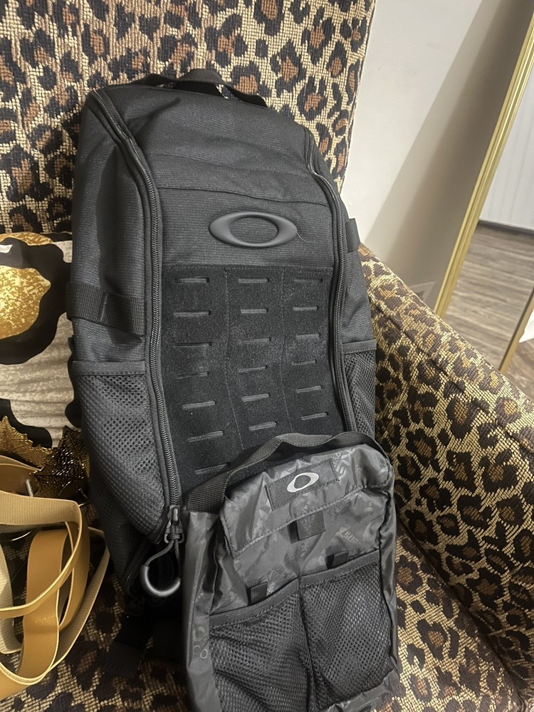 Oakley Extractor Sling Pack 2.0