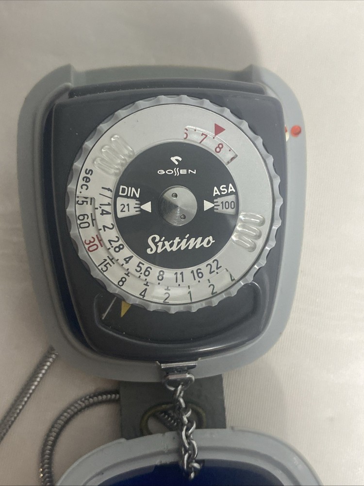 Gossen Sixtino handheld selenium light meter
