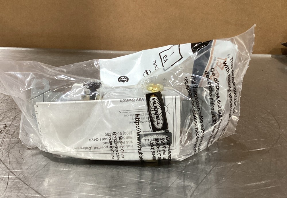 RS415W HUBBELL homeSELECT Residential Toggle Switch