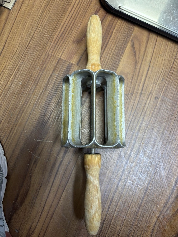 Houpt 1-3/4” x 4-1/2” Eclair  Roller