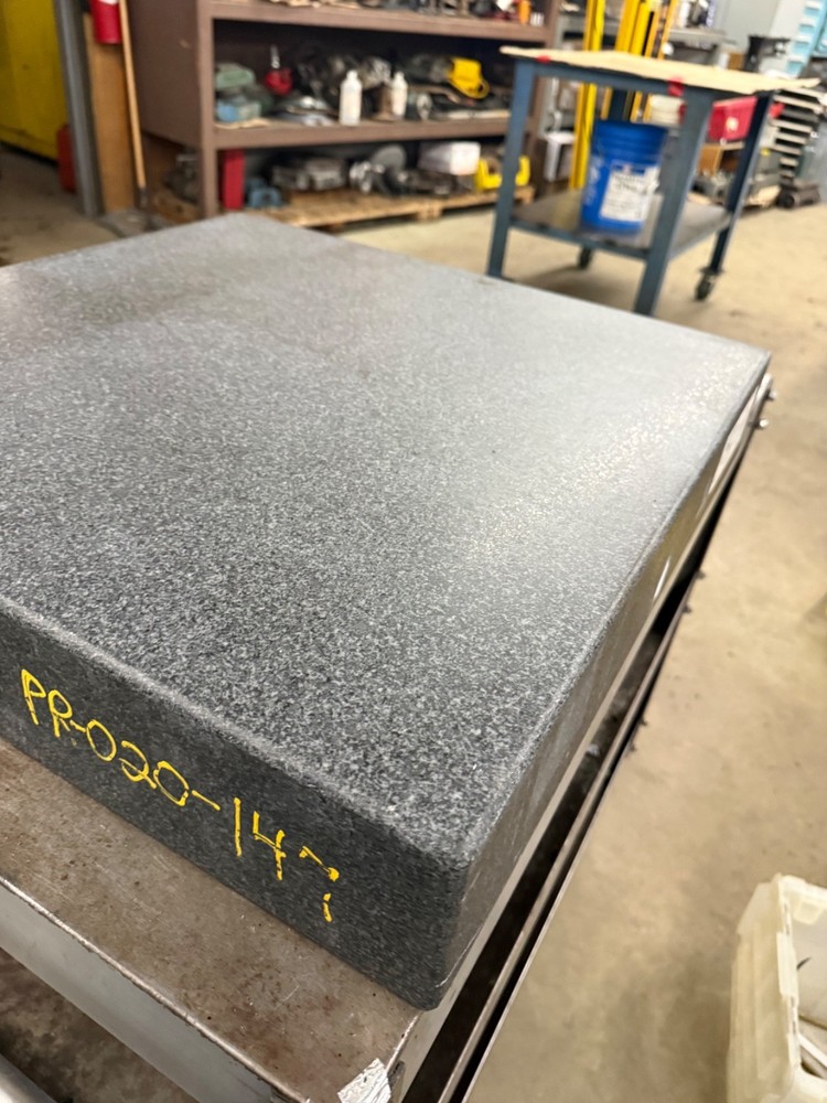 MITUTOYO GRANITE SURFACE PLATE 24 x 24 x 4