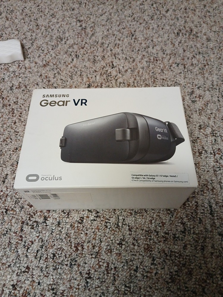 Samsung VR Virtual Reality Headset Oculus