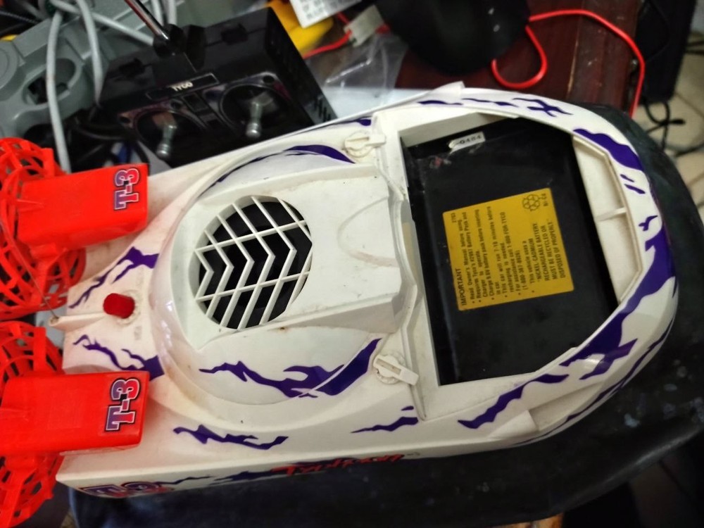 Tyco Typhoon T-3 RC Boat with Controller Tested and in Working Condition.