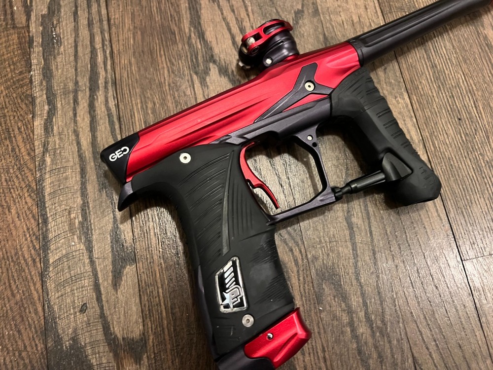 PLanet Eclipse GEO 3 Paintball Marker With IV Core