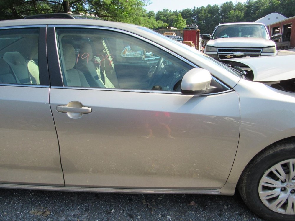 CAMRY 2014 Glove Box 1059260