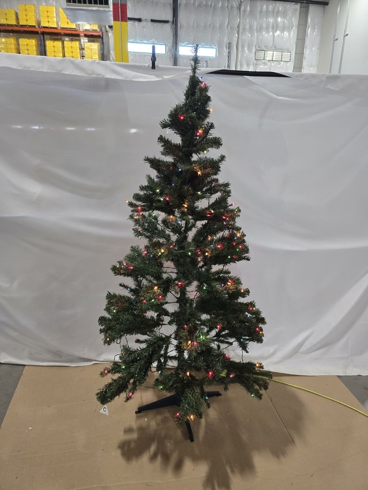 GENERIC ARTIFICIAL CHRISTMAS TREE 6FT -GREEN