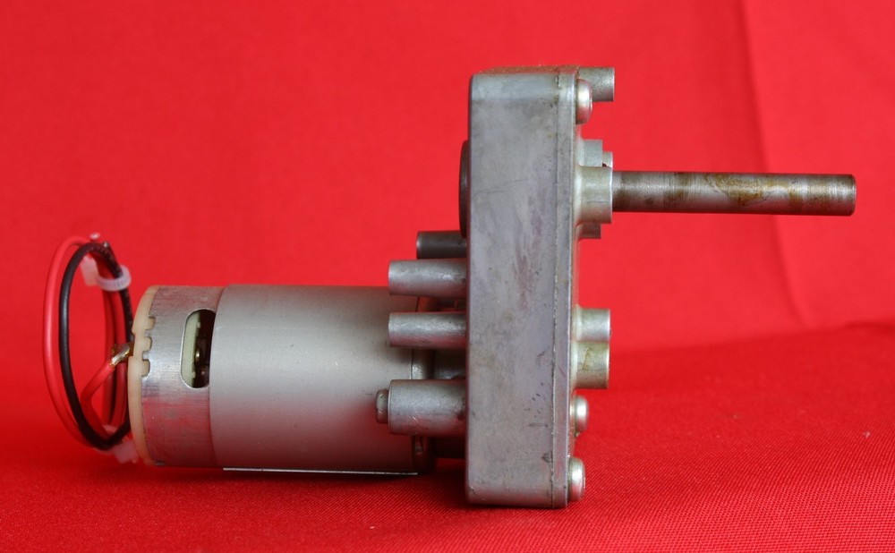 POLARIS  WAREWASHING  UNIT  MOTOR, 24VDC,  MADE  BY  NOVA  CONTROLS