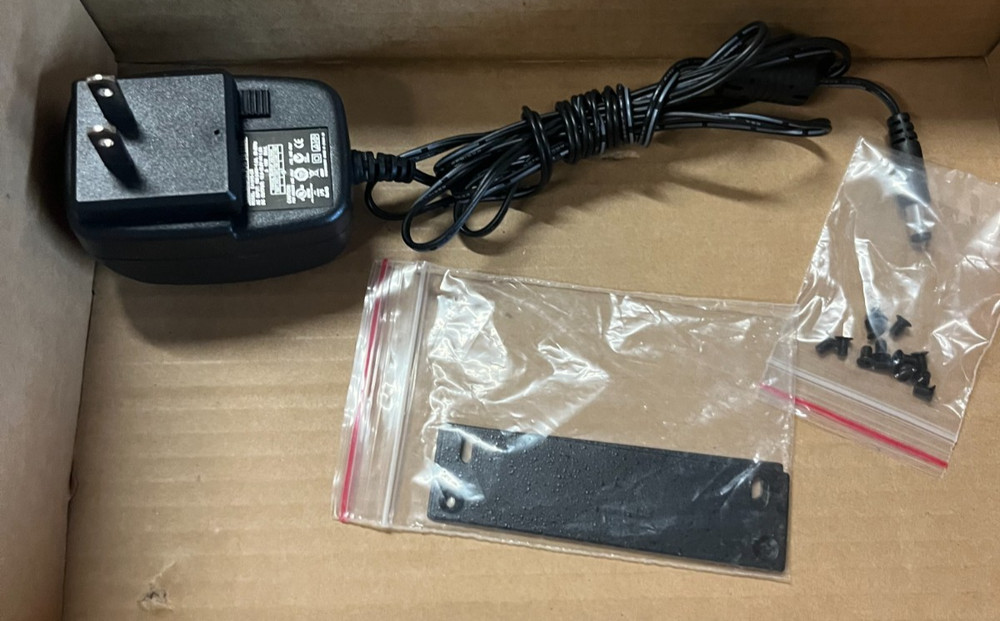 Digital Signage Media Player / Commercial Display Controller Box (MSS500)