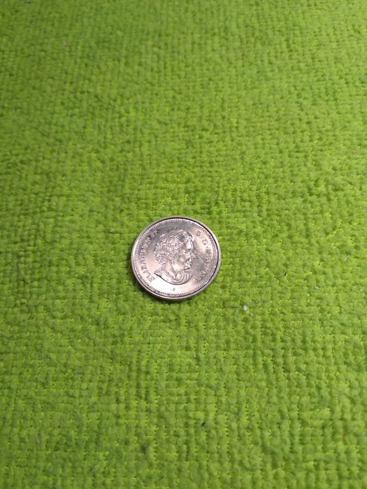 2004 Canadian nickel very good condition