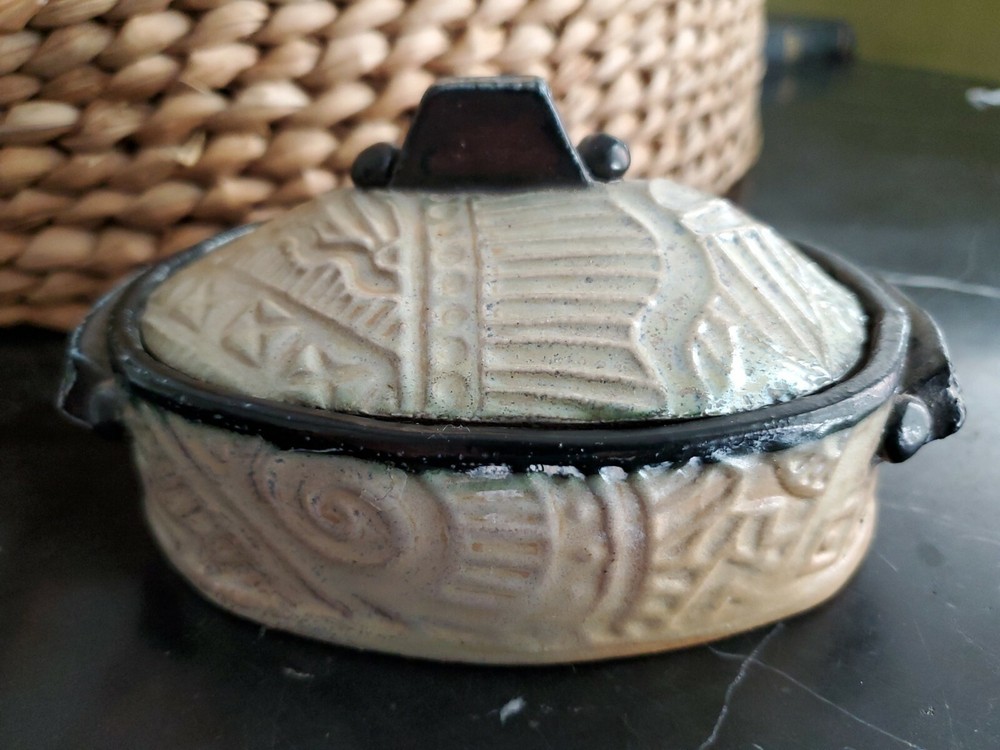 Insomnia pottery lidded dish by Ginger Steele
