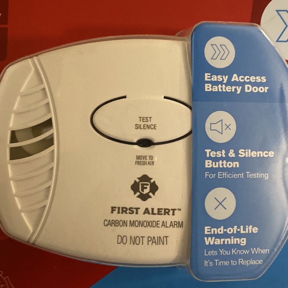 First Alert CO400 Carbon Monoxide Alarm Detector