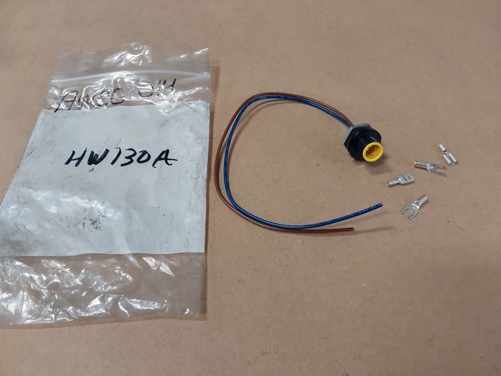 Brad Harrison Molex External thread receptacle HW130A