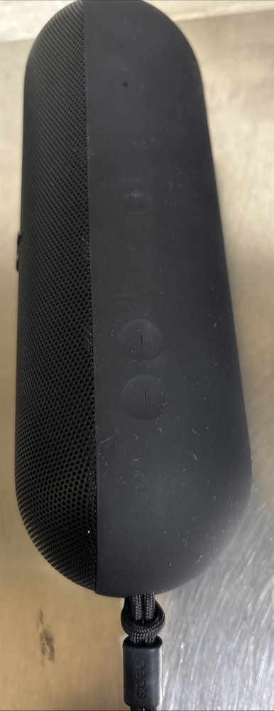 Beats Pill - Portable Bluetooth Speaker - Matte Black (MW443LL/A)