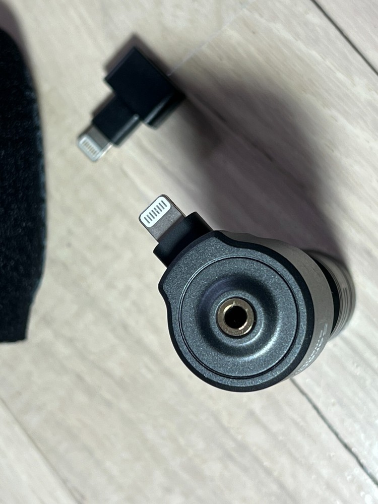 Saramonic Directional Microphone with Lightning Connector, WIndscreen, Bag