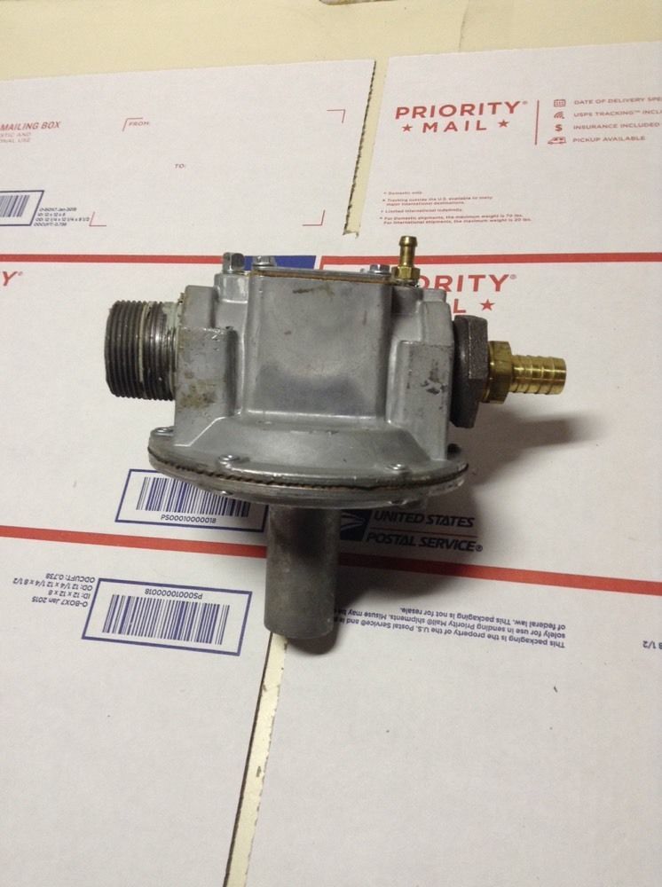 Maxitrol Gas Regulator Valve