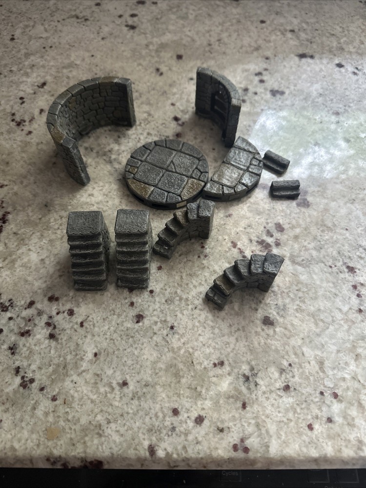 Dwarven Forge - Castle Fieldstone 4in Tower Addition A Must Have