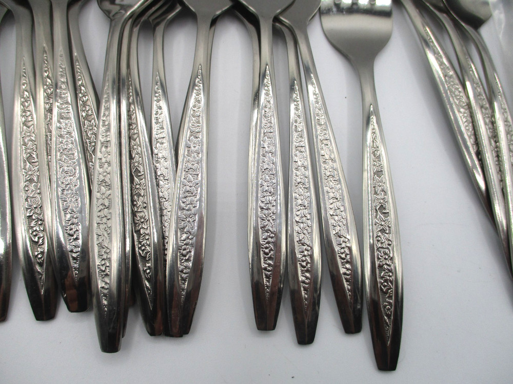 48 PCS CUSTOMCRAFT "CUS5" STAINLESS FLATWARE with MCM FLORAL HANDLE