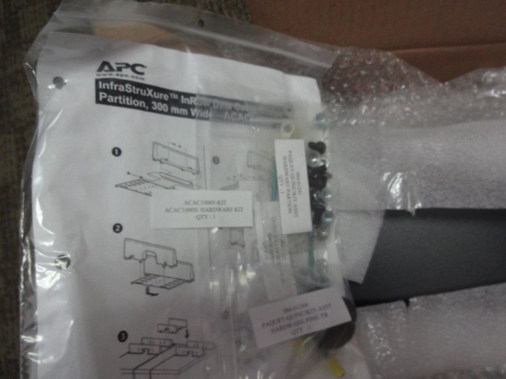 Apc Acac10005 Inrow Sliding Bridge Partition Data Cable 300mm