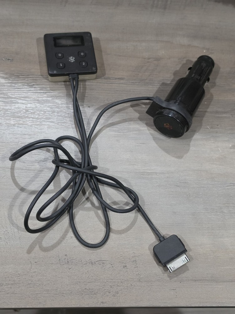 Microsoft Zune Car Pack  Charger FM Transmitter TESTED